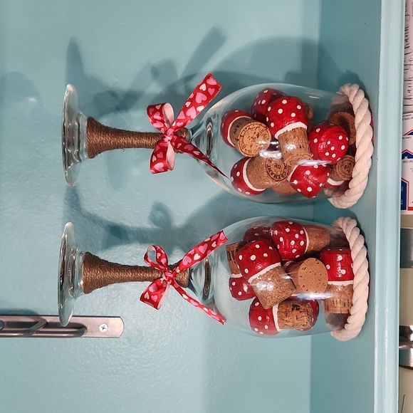 Hand Crafted Valentine's Day Toadstool Candle Holders 2Set Red - Picture 2 of 2